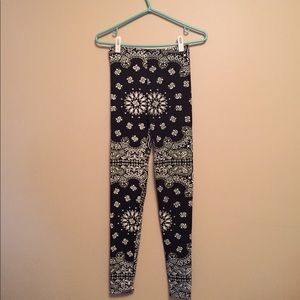 Omighty black and white paisley tights